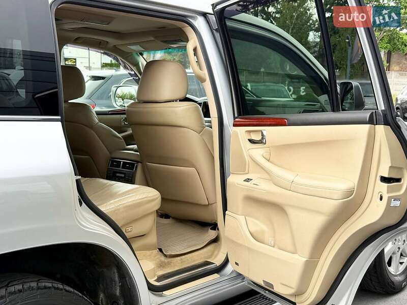 Позашляховик / Кросовер Lexus LX 2010 в Рівному