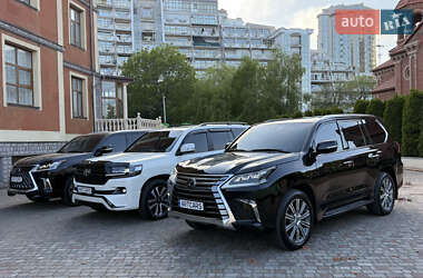 Позашляховик / Кросовер Lexus LX 2017 в 