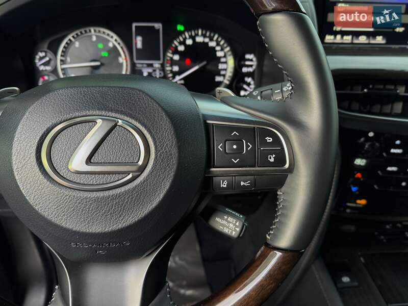 Внедорожник / Кроссовер Lexus LX 2017 в Одессе