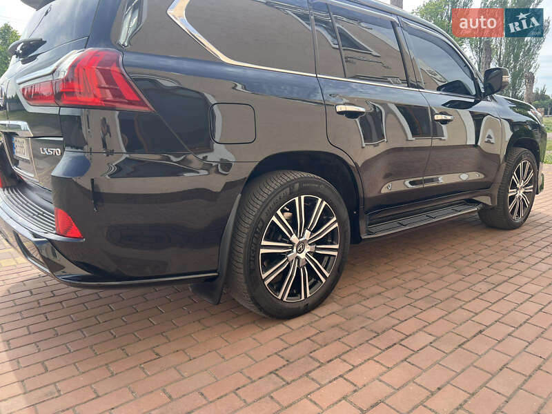Внедорожник / Кроссовер Lexus LX 2019 в Киеве