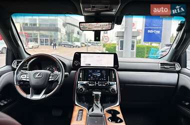 Внедорожник / Кроссовер Lexus LX 2022 в 