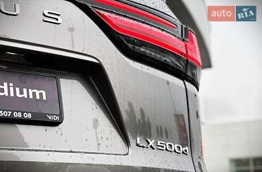 Внедорожник / Кроссовер Lexus LX 2022 в 