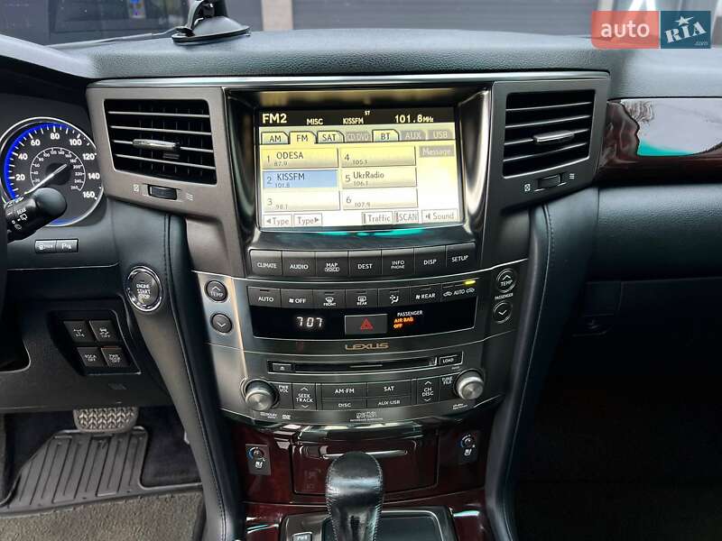 Внедорожник / Кроссовер Lexus LX 2011 в Одессе