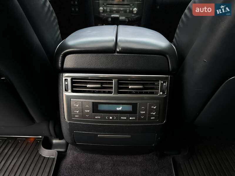 Внедорожник / Кроссовер Lexus LX 2011 в Одессе