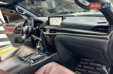 Внедорожник / Кроссовер Lexus LX 2019 в 