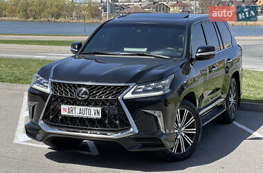 Внедорожник / Кроссовер Lexus LX 2018 в 