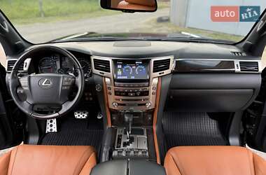 Внедорожник / Кроссовер Lexus LX 2013 в 
