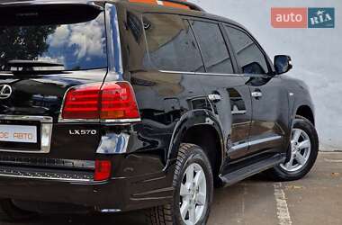 Позашляховик / Кросовер Lexus LX 2008 в 