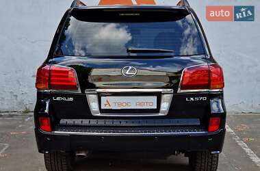 Позашляховик / Кросовер Lexus LX 2008 в 