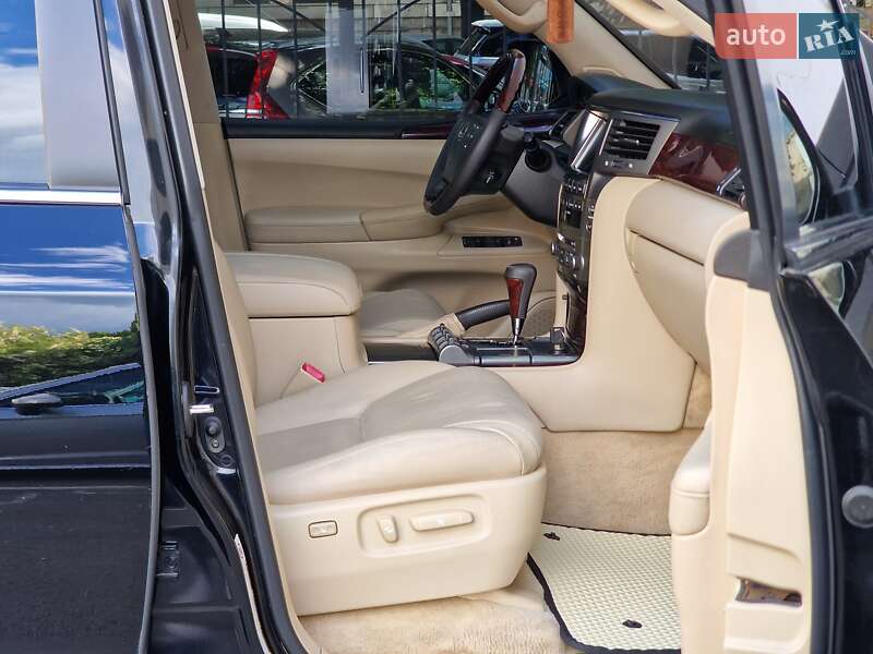 Позашляховик / Кросовер Lexus LX 2008 в Одесі