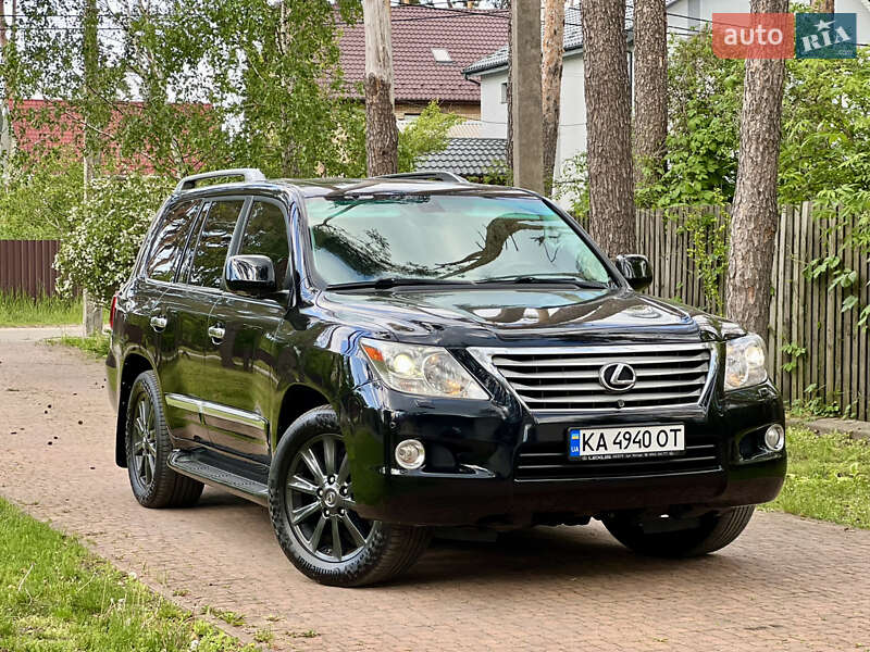 Позашляховик / Кросовер Lexus LX 2011 в Києві