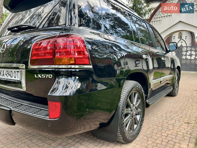 Позашляховик / Кросовер Lexus LX 2011 в Києві