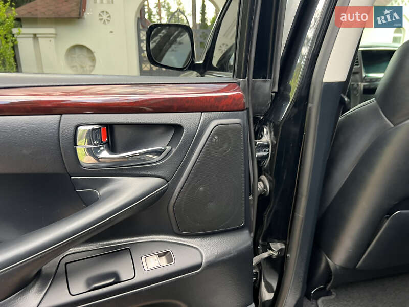 Позашляховик / Кросовер Lexus LX 2011 в Києві