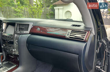 Внедорожник / Кроссовер Lexus LX 2011 в 