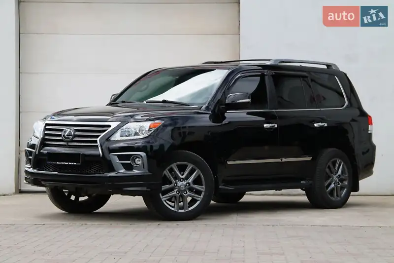 Lexus LX