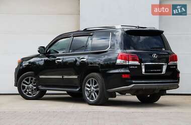 Позашляховик / Кросовер Lexus LX 2014 в 