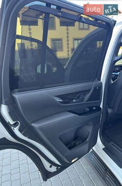 Внедорожник / Кроссовер Lexus LX 2022 в 