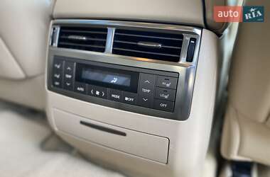 Внедорожник / Кроссовер Lexus LX 2011 в 