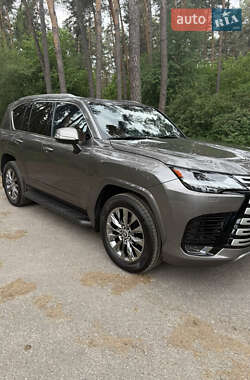 Внедорожник / Кроссовер Lexus LX 2023 в 