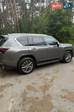Внедорожник / Кроссовер Lexus LX 2023 в 
