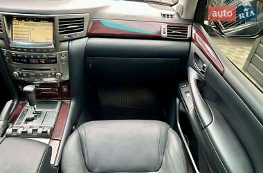 Внедорожник / Кроссовер Lexus LX 2011 в 