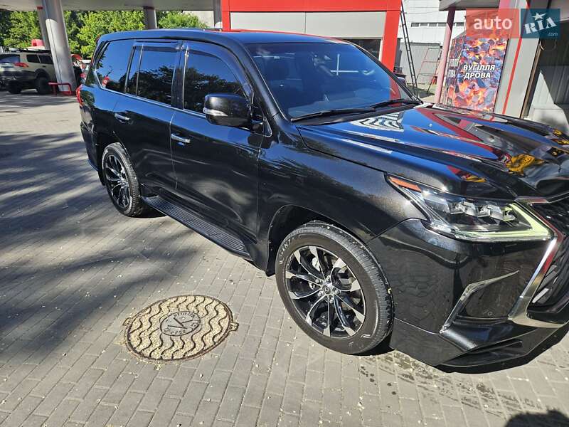 Внедорожник / Кроссовер Lexus LX 2019 в 