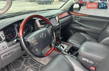 Внедорожник / Кроссовер Lexus LX 2008 в 