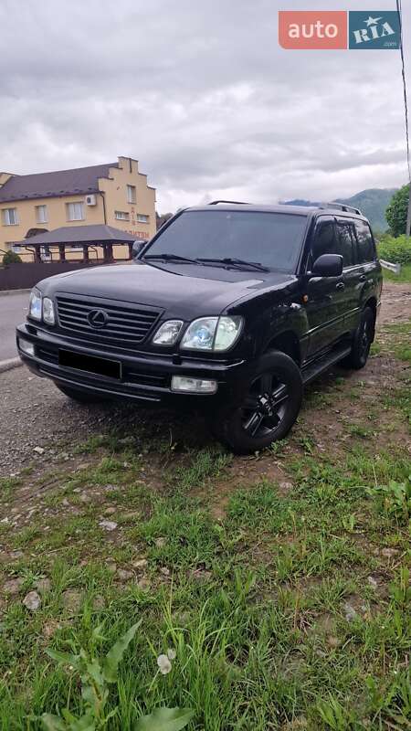 Lexus LX 2006