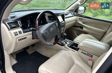 Позашляховик / Кросовер Lexus LX 2012 в 