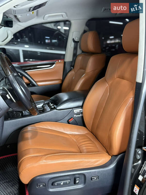 Позашляховик / Кросовер Lexus LX 2015 в Одесі