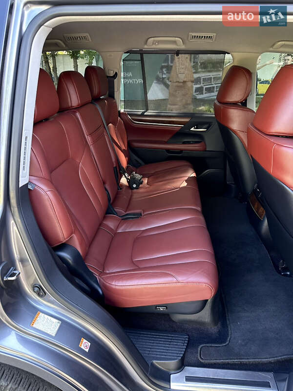 Внедорожник / Кроссовер Lexus LX 2017 в Днепре