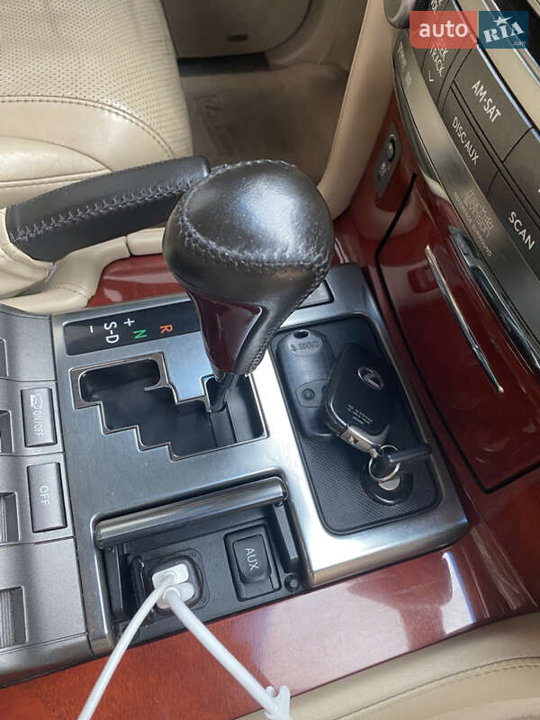 Внедорожник / Кроссовер Lexus LX 2008 в 