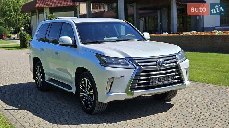 Lexus LX 2019