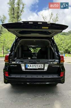 Внедорожник / Кроссовер Lexus LX 2008 в 