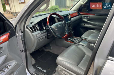 Внедорожник / Кроссовер Lexus LX 2008 в 