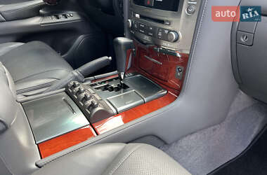 Внедорожник / Кроссовер Lexus LX 2008 в 