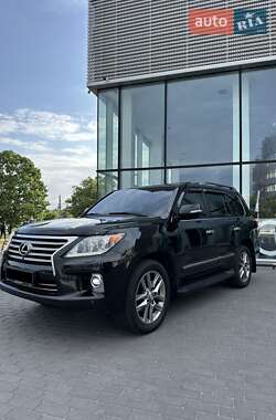 Позашляховик / Кросовер Lexus LX 2014 в 