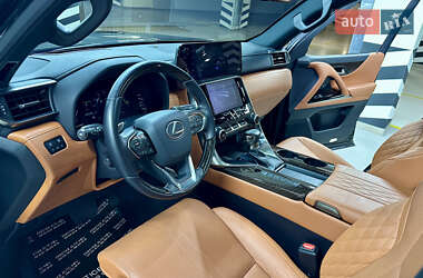 Внедорожник / Кроссовер Lexus LX 2022 в 