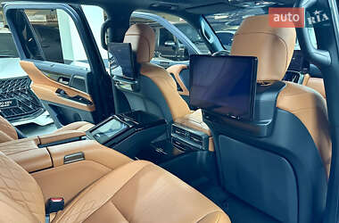 Внедорожник / Кроссовер Lexus LX 2022 в 