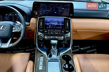 Внедорожник / Кроссовер Lexus LX 2022 в 