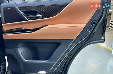 Внедорожник / Кроссовер Lexus LX 2022 в 