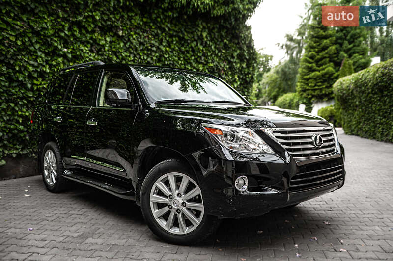 Внедорожник / Кроссовер Lexus LX 2010 в 