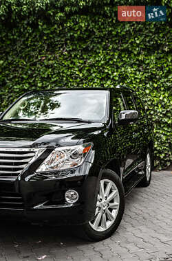 Внедорожник / Кроссовер Lexus LX 2010 в 