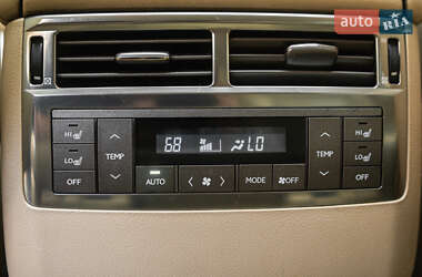 Внедорожник / Кроссовер Lexus LX 2010 в 
