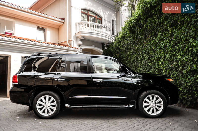 Внедорожник / Кроссовер Lexus LX 2010 в Одессе