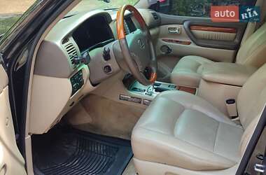 Внедорожник / Кроссовер Lexus LX 2006 в 