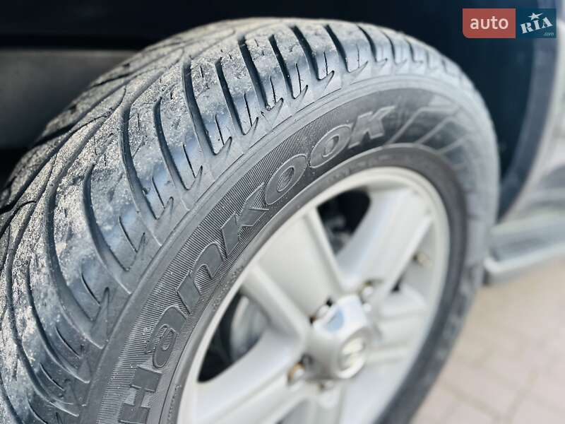 Позашляховик / Кросовер Lexus LX 2004 в Хмельницькому
