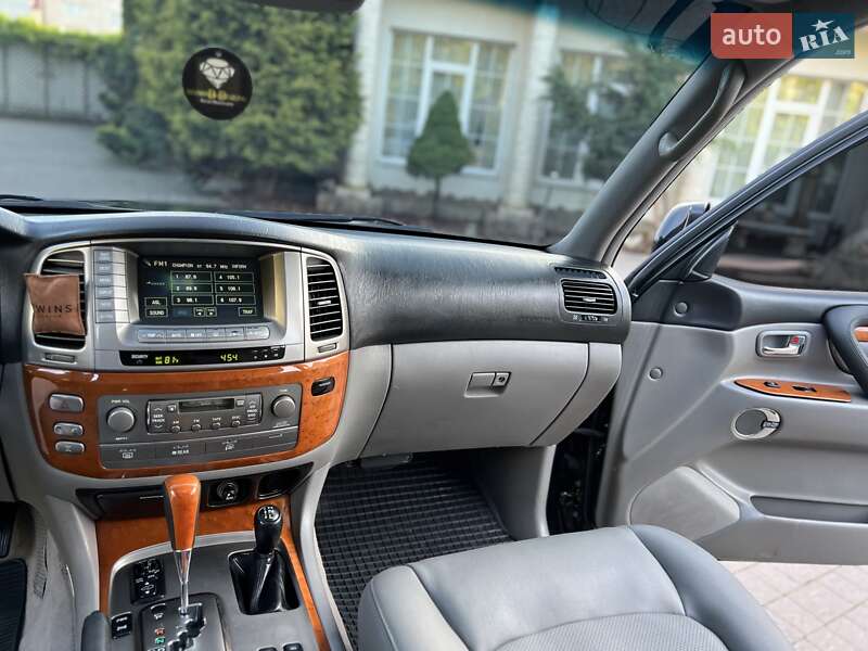 Позашляховик / Кросовер Lexus LX 2004 в Хмельницькому