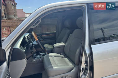 Внедорожник / Кроссовер Lexus LX 2006 в 