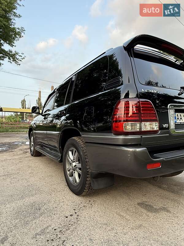Внедорожник / Кроссовер Lexus LX 2004 в Киеве